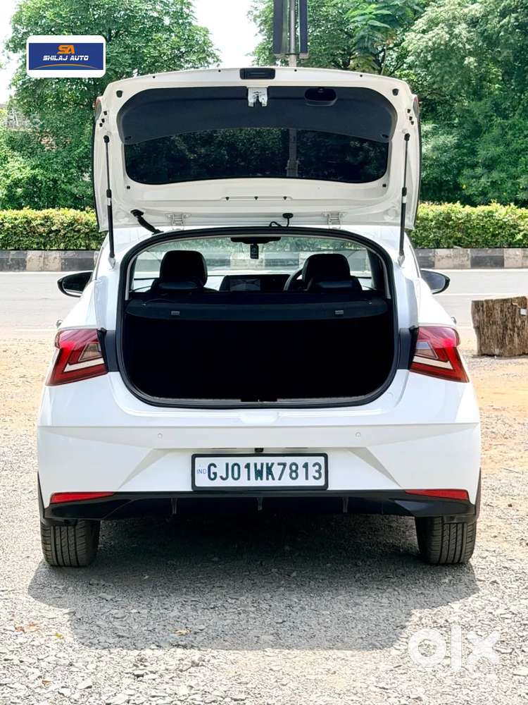 Hyundai I20 Asta (o) 1.2 Mt, 2023, Petrol