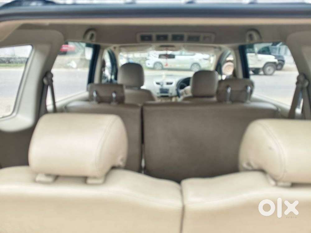 Maruti Suzuki Ertiga Vxi Abs Bs Iv, 2017, Petrol