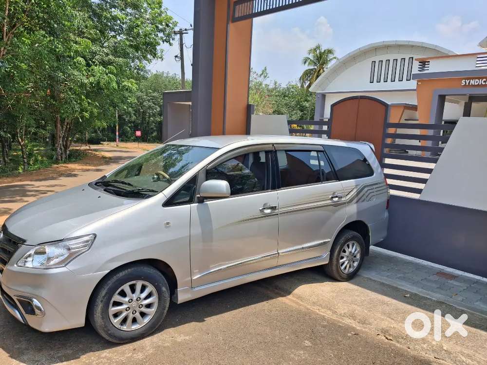 Toyota Innova 2013