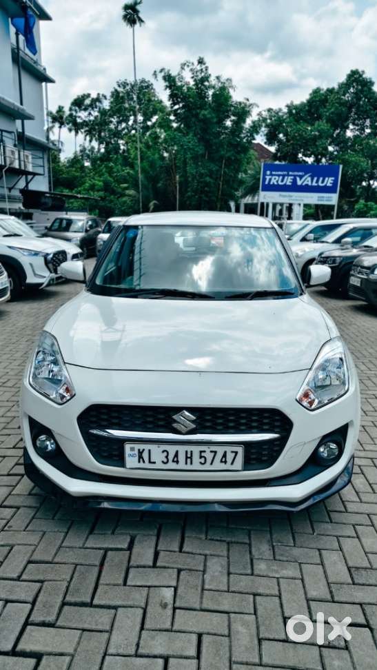 Maruti Suzuki Swift Amt Zxi, 2022, Petrol