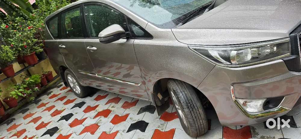 Toyota Innova Crysta 2018 Diesel 124000 Km Driven