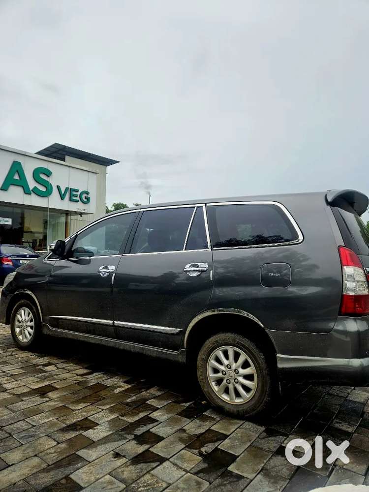 Full Option Innova Orginal Kerala