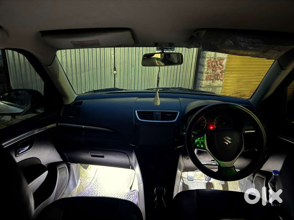 Maruti Suzuki Swift Petrol 2012 Top End Model
