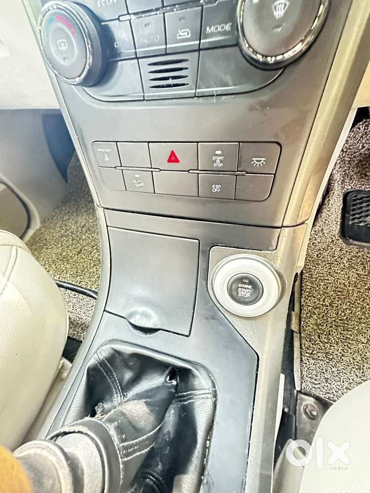 Mahindra Xuv 500 W10 2017