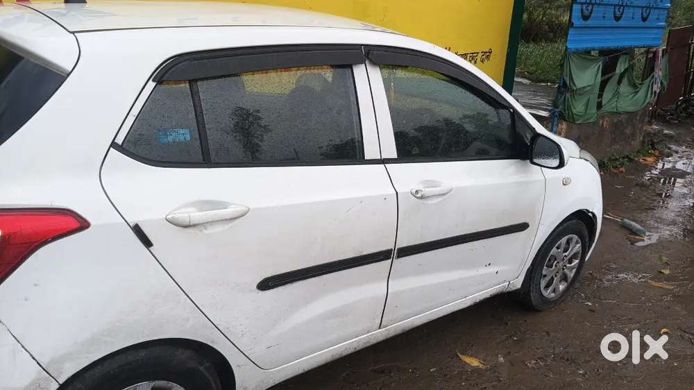 Hyundai Grand I10 2013 Diesel 105000 Km Driven