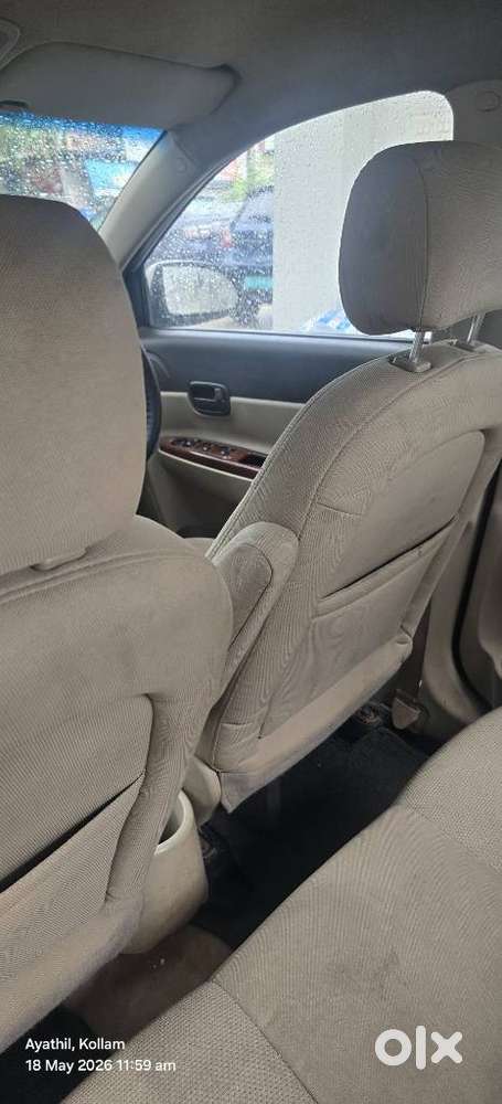Hyundai Verna Crdi Vgt Sx 1.5, 2010, Petrol