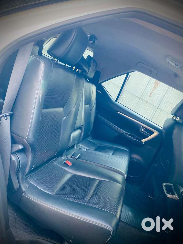 Toyota Fortuner [2021-ongoing] 2.8 2wd Diesel At, 2024, Diesel