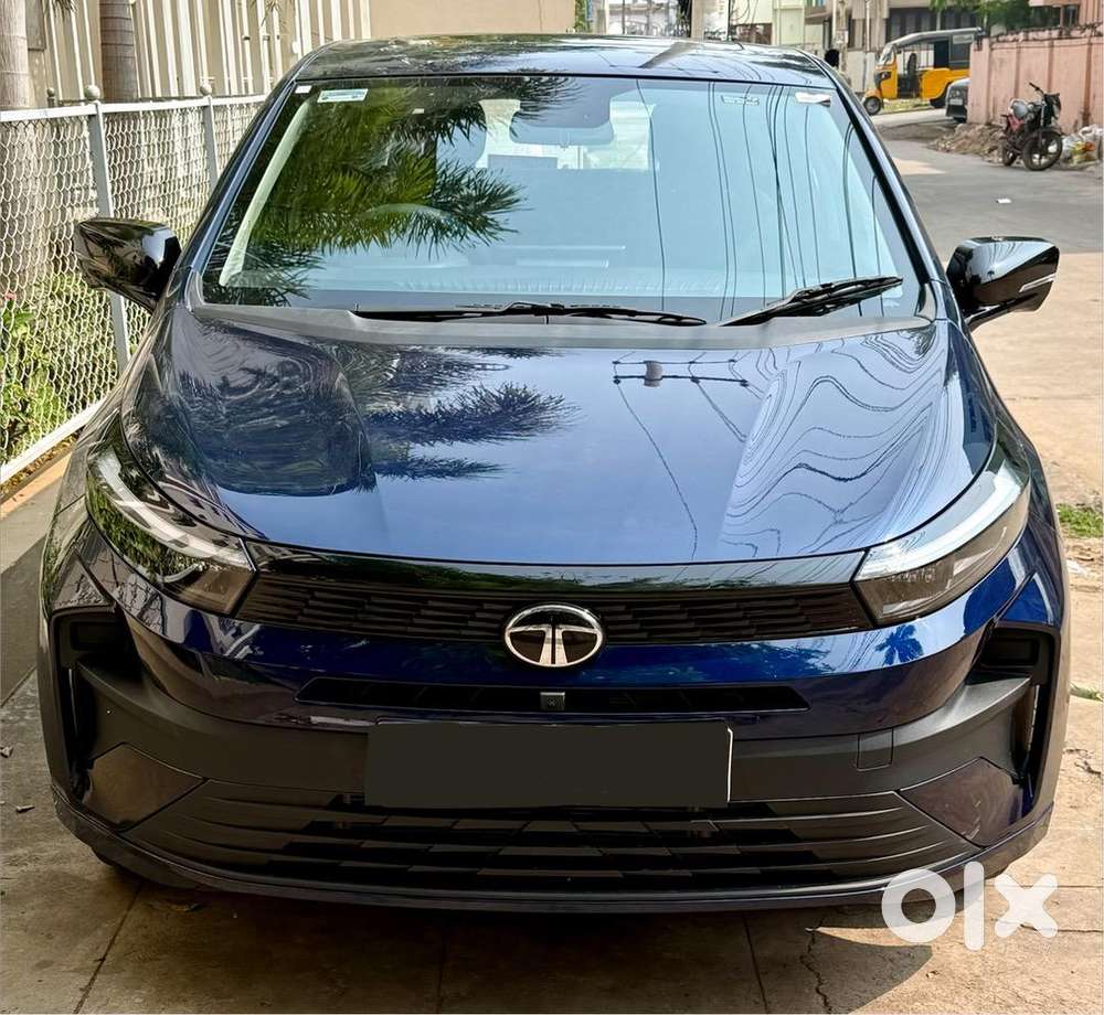 Tata Altroz 2025 Petrol Well Maintained