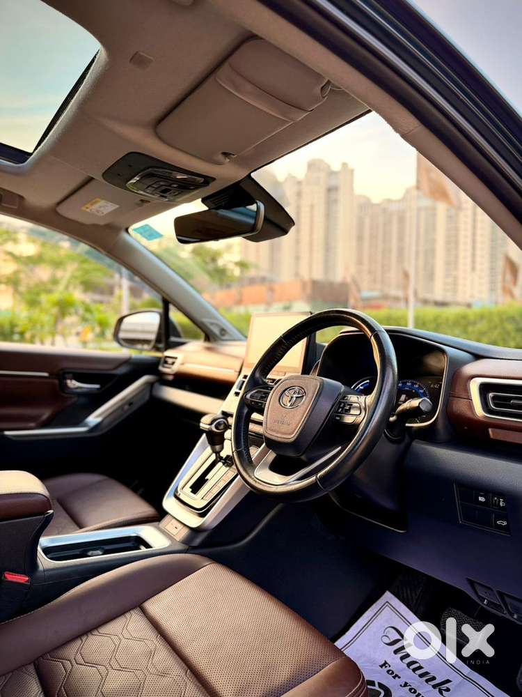 Toyota Innova Hycross 2.0 Zx (o) Hybrid 7 Str, 2023