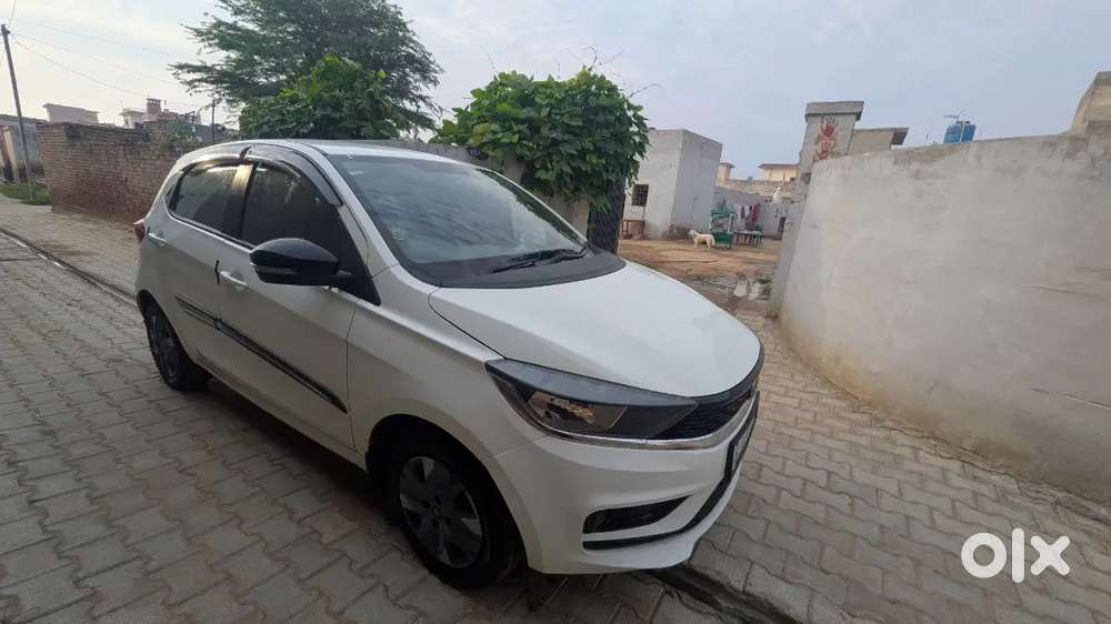 Urgent Sell Tiago 2025 Rj49 No Govt Lady Vehicle