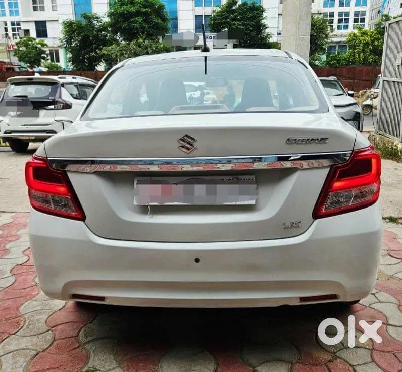 Maruti Suzuki Dzire 1.2 Lxi, 2018, Petrol