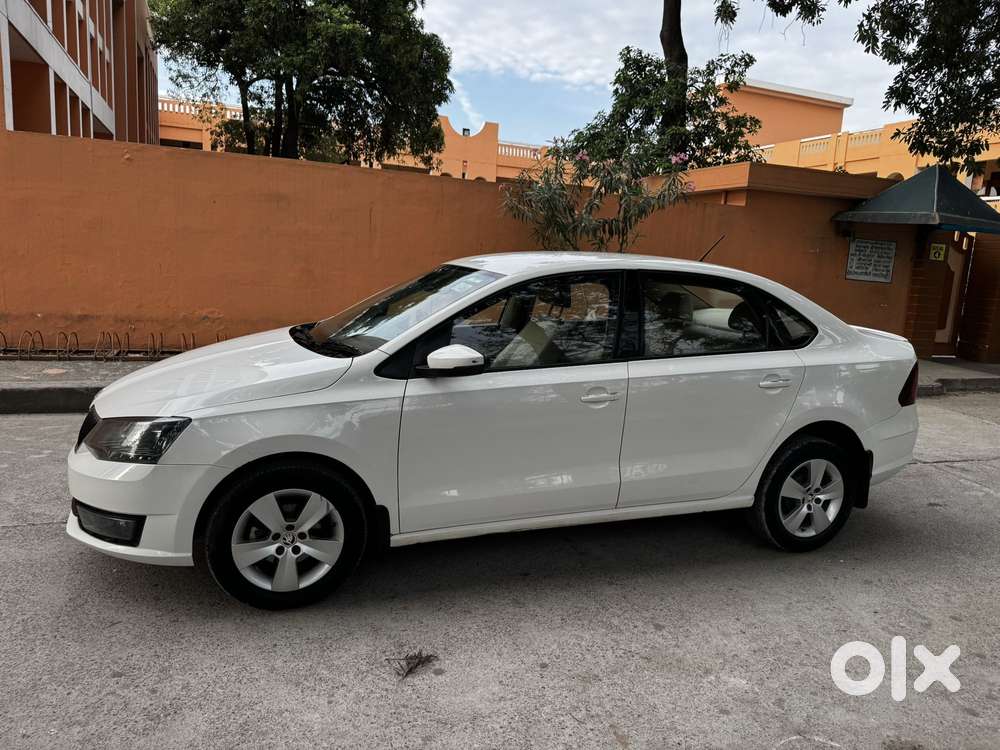 Skoda Rapid 1.6 Ambition Plus Tdi At, 2017, Diesel