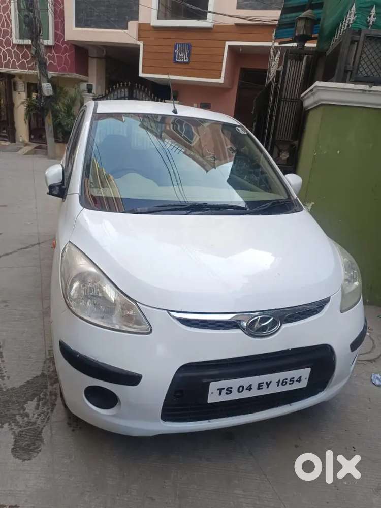 ​showroom Condition I10  Low Km Run  Urgent Sale
