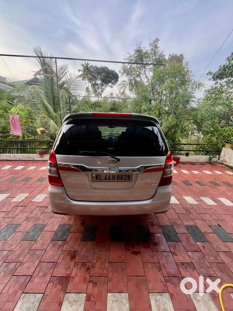 Toyota Innova 2013 Vx Diesel 140000 Km Driven