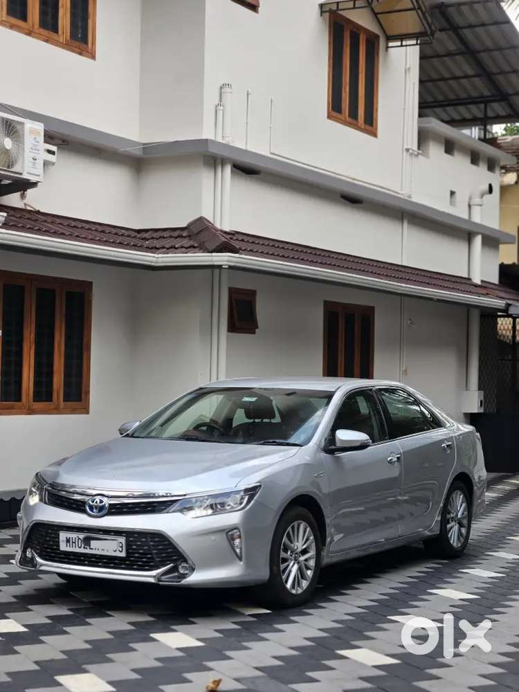 Toyota Camry Hybrid 2018 56000 Km Driven