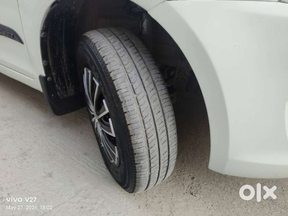 Maruti Suzuki Swift Vxi + Manual, 2014, Petrol