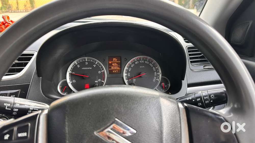 Maruti Suzuki Swift Zdi Plus, 2015, Diesel