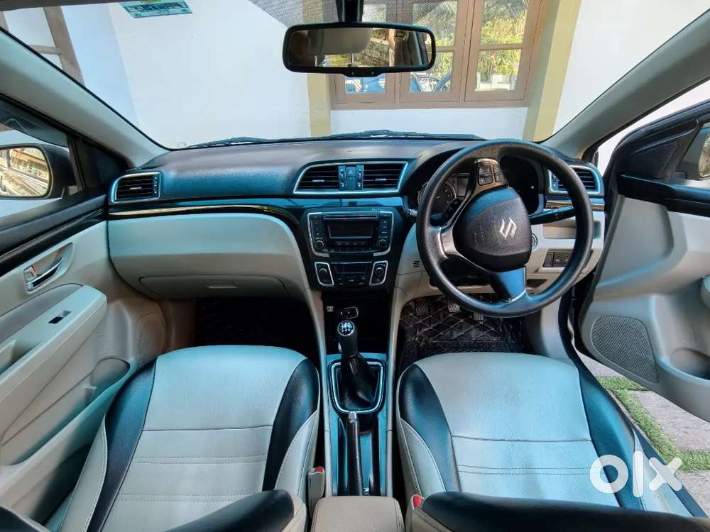 Ciaz  Zxi    Smart Hybrid 
Full Option