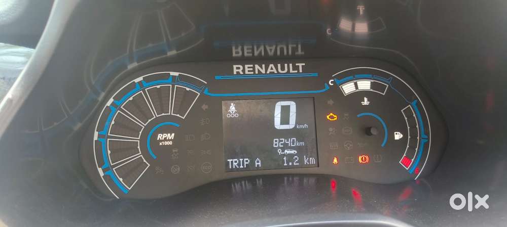 Renault Triber Rxt, 2025, Petrol