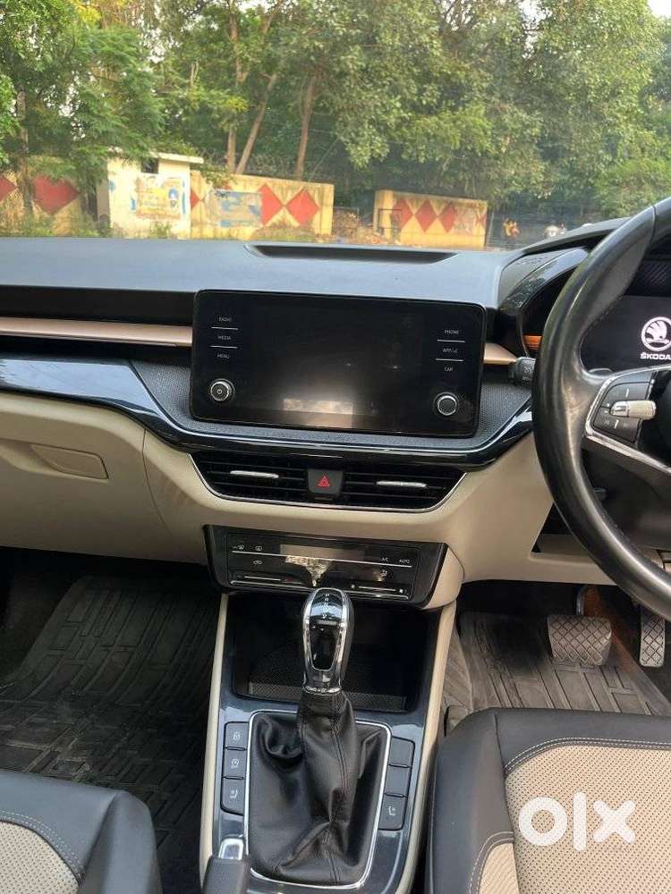 Skoda Slavia 1.0 Tsi Style At, 2022, Petrol