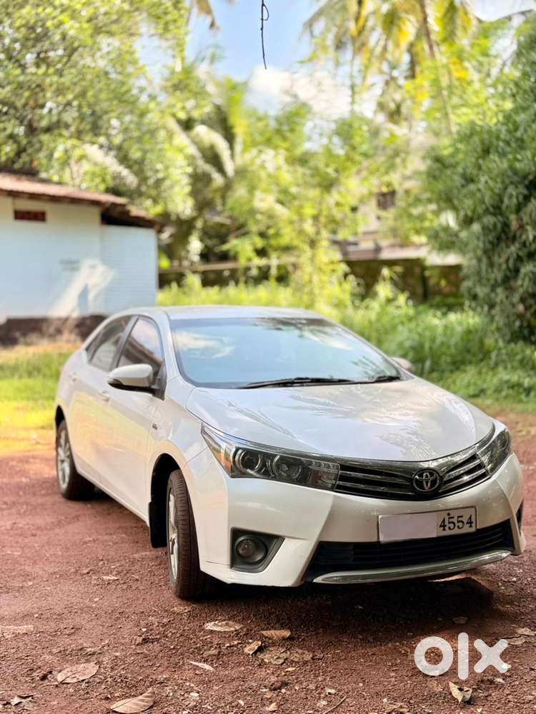 Toyota Corolla Altis Petrol 2015