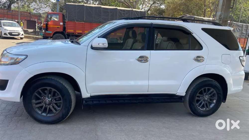 Toyota Fortuner 2012 Diesel 150000 Km Driven