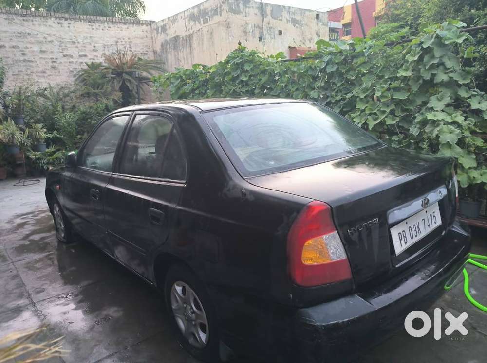Black Hundai  Accent Car
