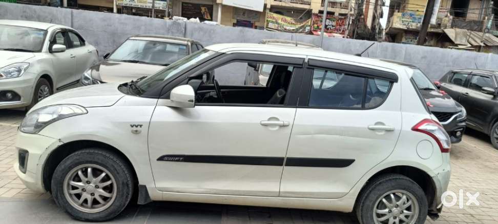Maruti Suzuki Swift Lxi, 2017, Petrol