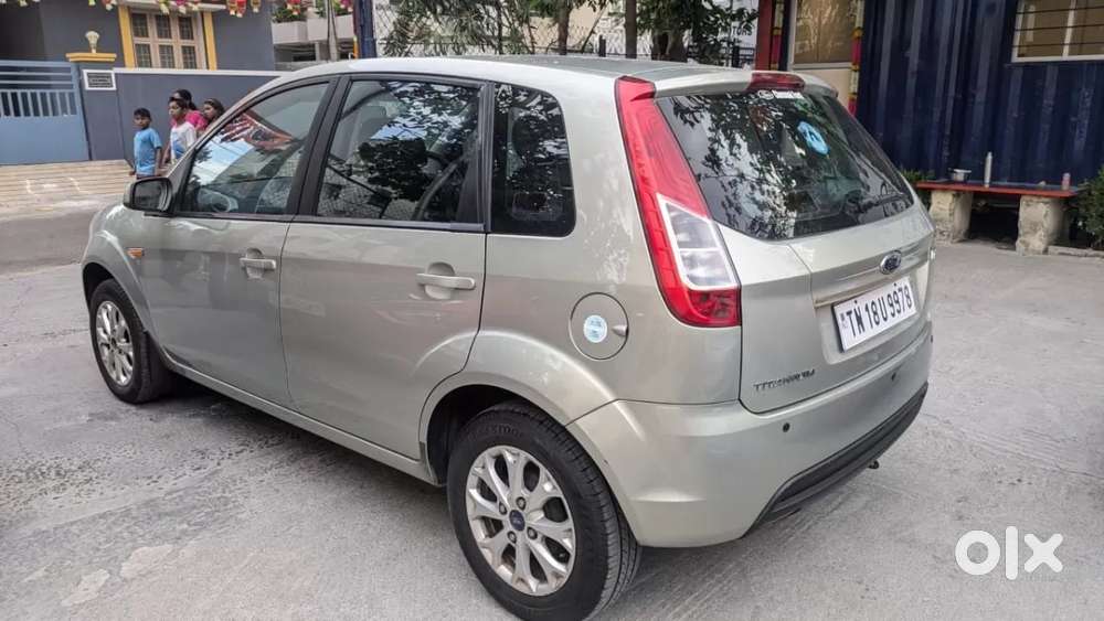 Ford Figo Petrol Titanium, 2013, Petrol