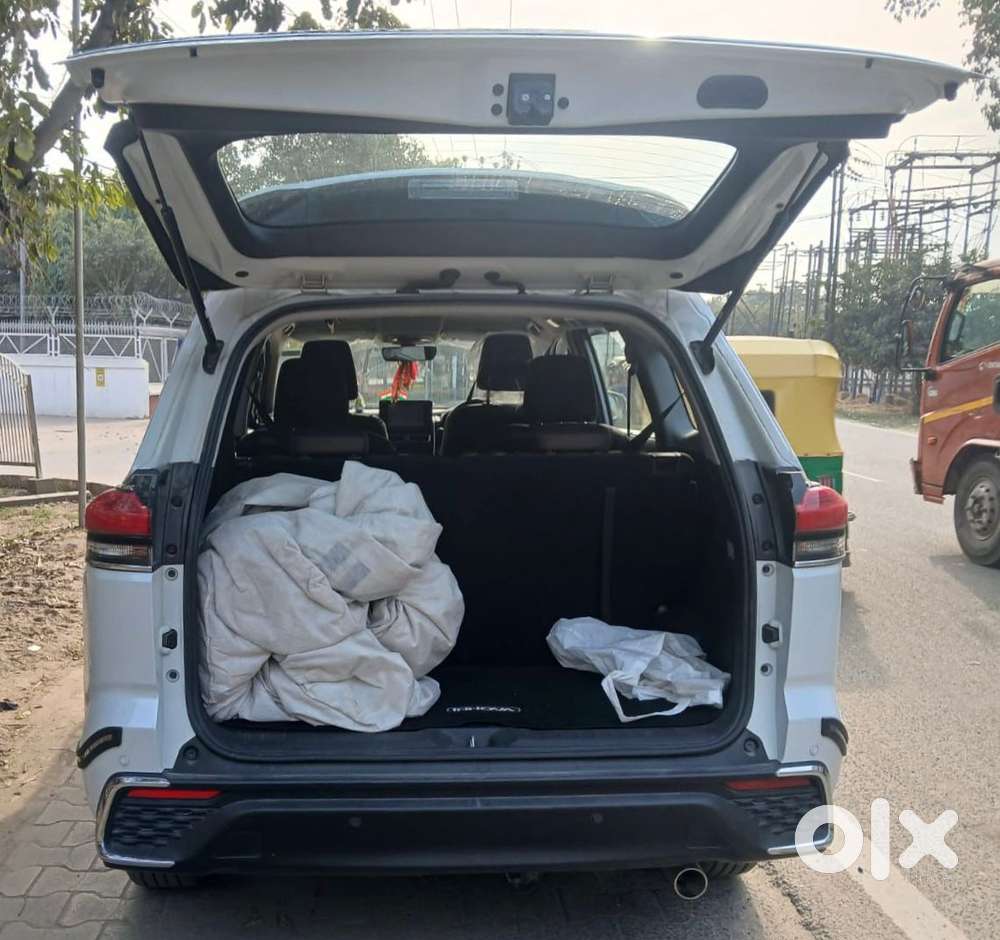 Toyota Innova Hycross 2.0 Vx Hybrid 7 Str, 2025, Cng & Hybrids