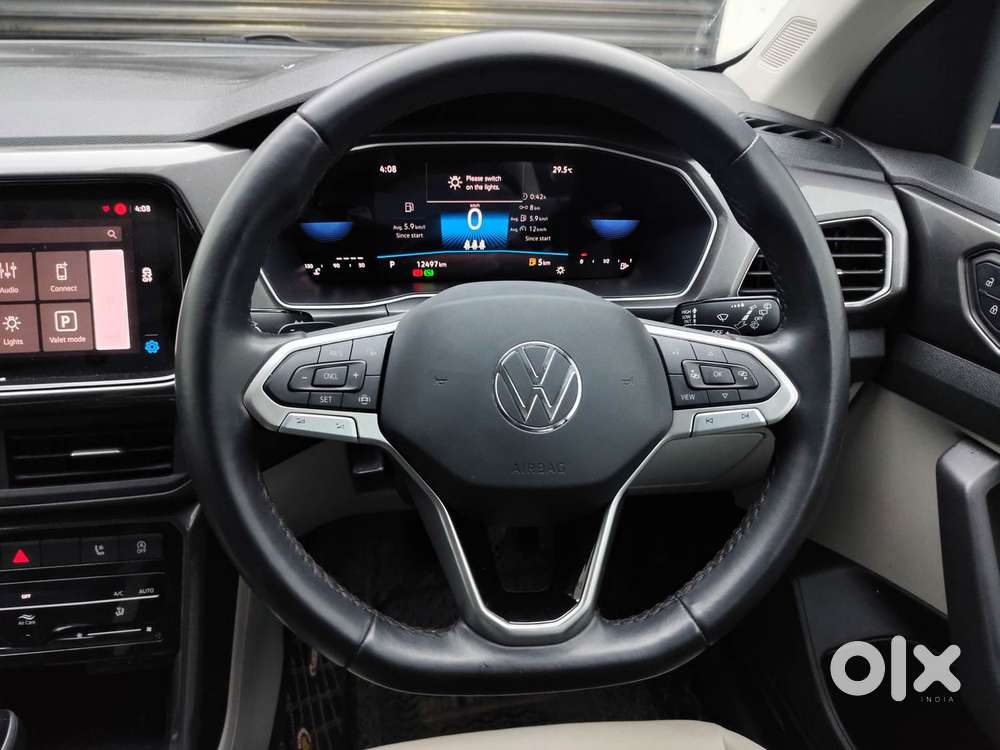 Volkswagen Taigun Topline 1.0 Tsi At (electric Seats), 2023, Petrol