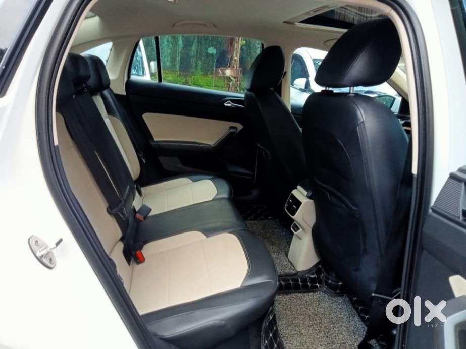 Skoda Slavia Style 1.0l Tsi At, 2023, Petrol