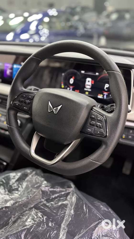Mahindra Xuv700 2.2 Ax 5 Diesel At 7 Str, 2024, Diesel