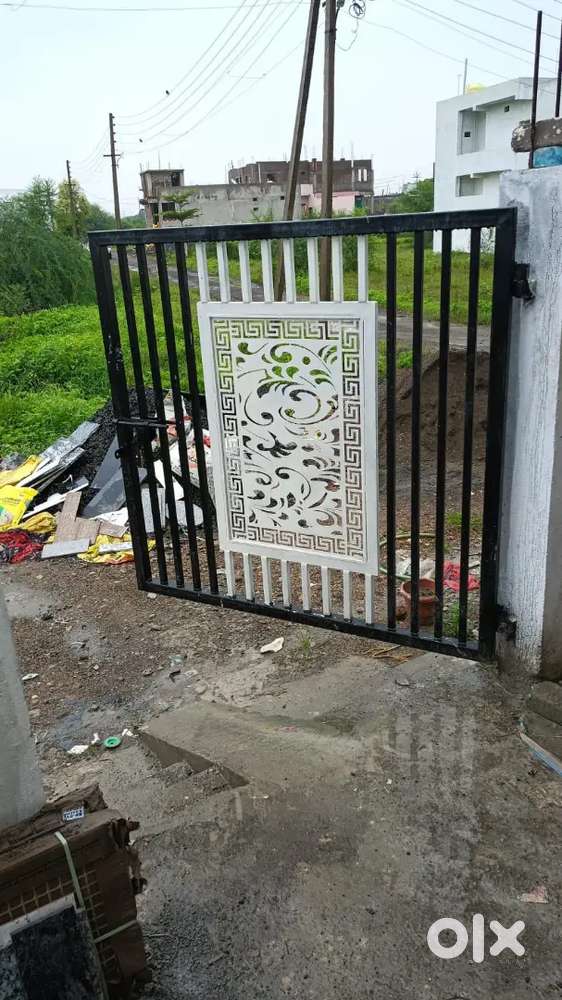 Gate bechna hai