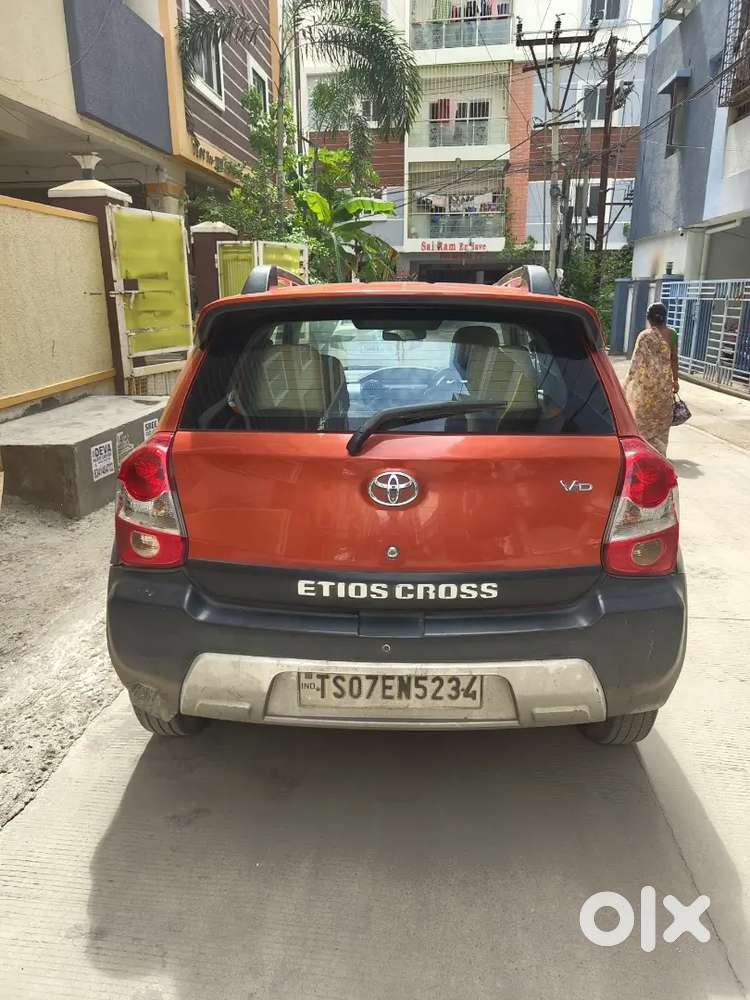 Toyota Etios Cross 1.4 2015