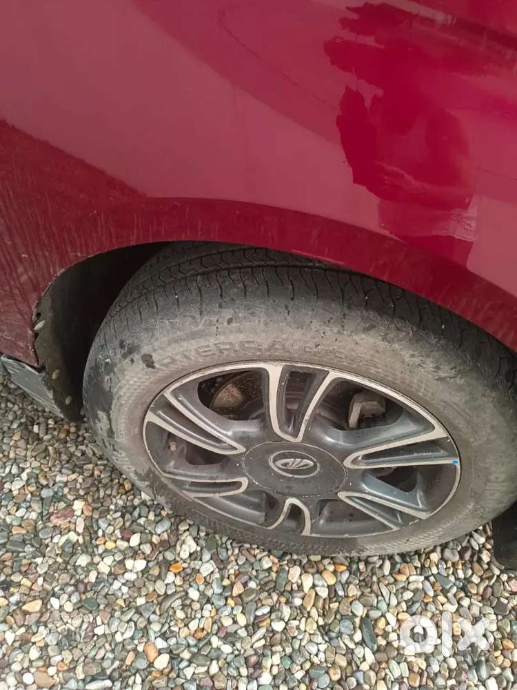 Mahindra Marazzo M8 2018