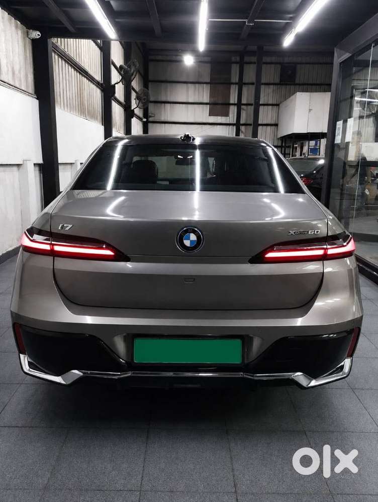 Bmw I7 Xdrive60, 2023, Electric