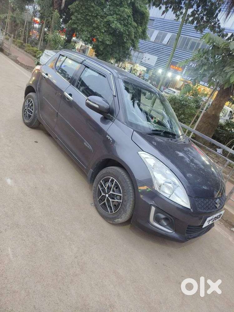 Maruti Suzuki Swift Vxi + Manual, 2017, Petrol