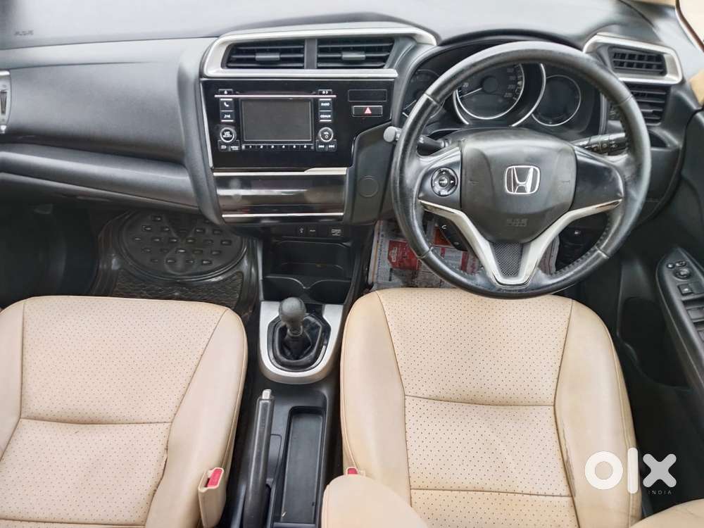 Honda Jazz V Mt Privilege, 2017, Petrol