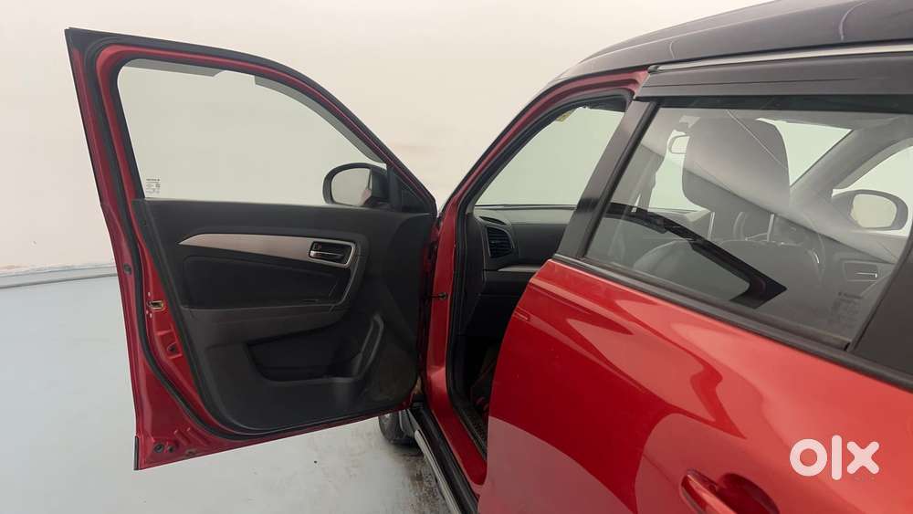 Maruti Suzuki Vitara Brezza Zdi+ Dual Tone Mt, 2016, Diesel