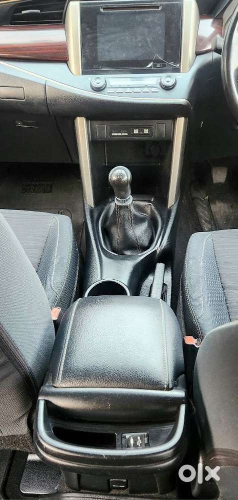 Toyota Innova Crysta 2.4 Vx Mt 8s, 2017, Diesel