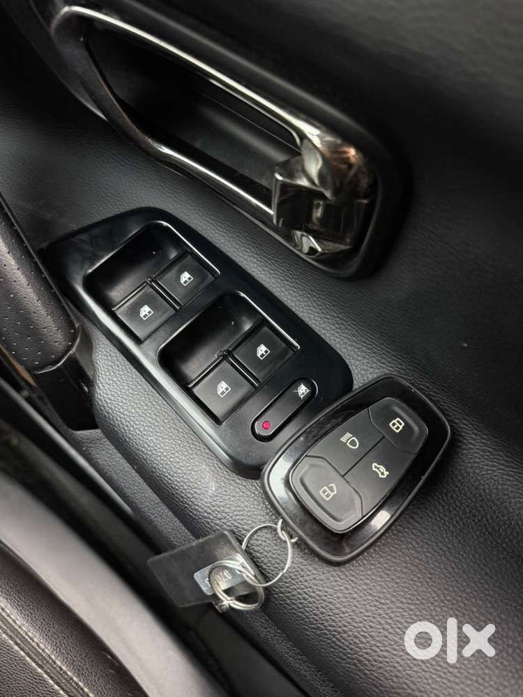 Tata Harrier Xz Plus Dark Edition, 2022, Diesel