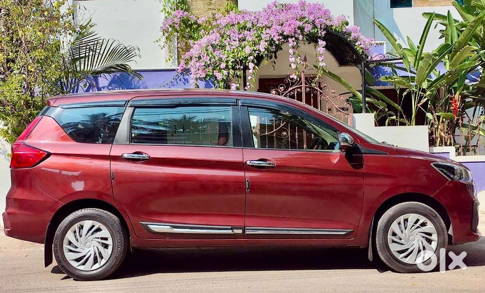 Maruti Suzuki Ertiga Vxi At Petrol, 2019, Petrol