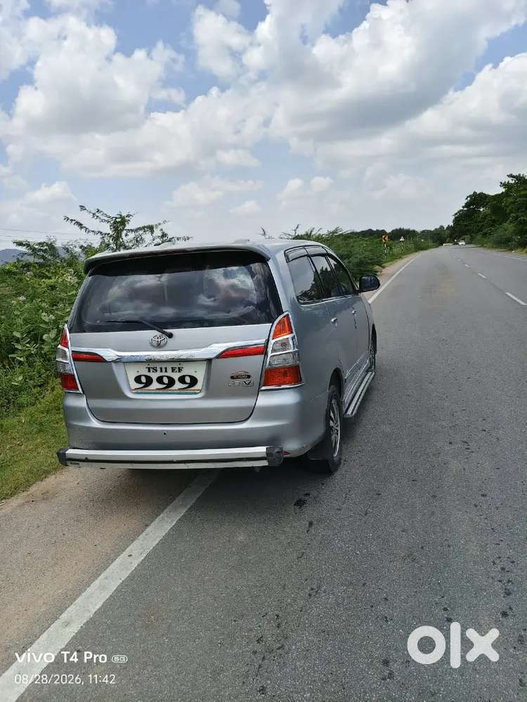 Urgent Sale Toyota Innova Vx 2015 2nd Owner
