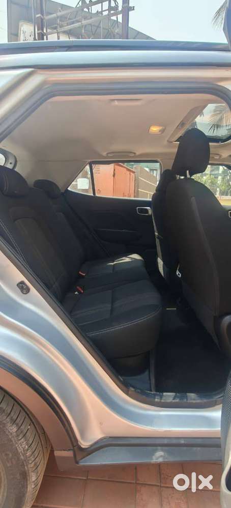 Hyundai Venue 2020 Petrol Well Maintained