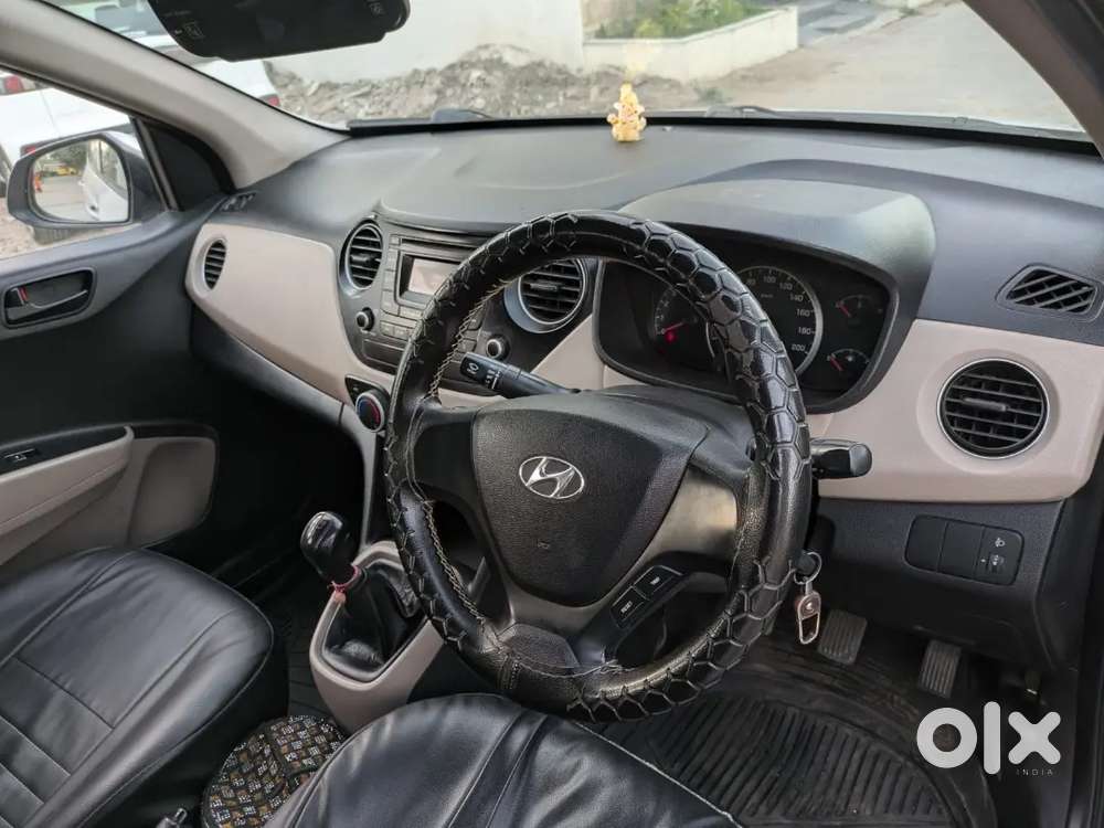 Hyundai Grand I10 2015 Diesel 77000 Km Driven