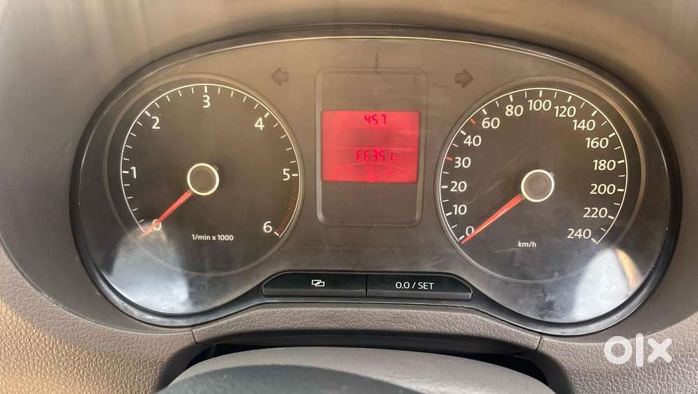 Volkswagen Vento Celeste 1.6 Highline, 2014, Diesel