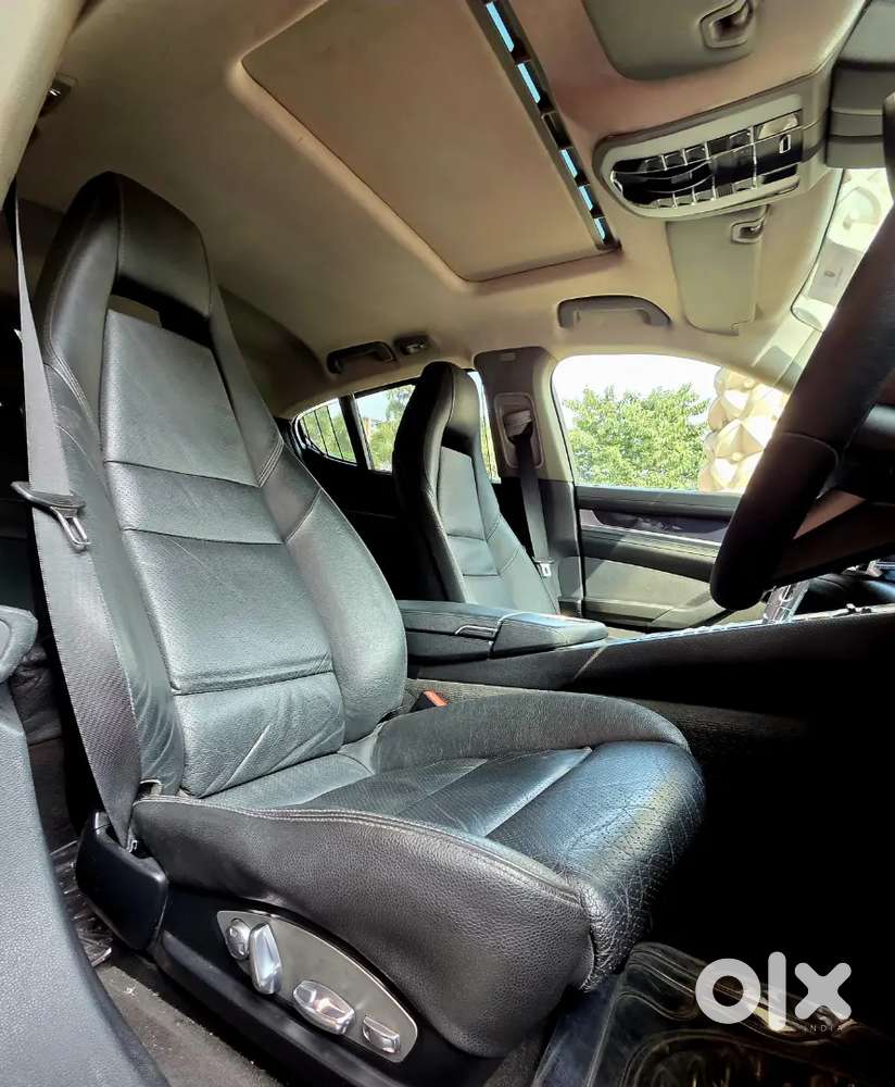 Porsche Panamera V6 Diesel In Carmine Red