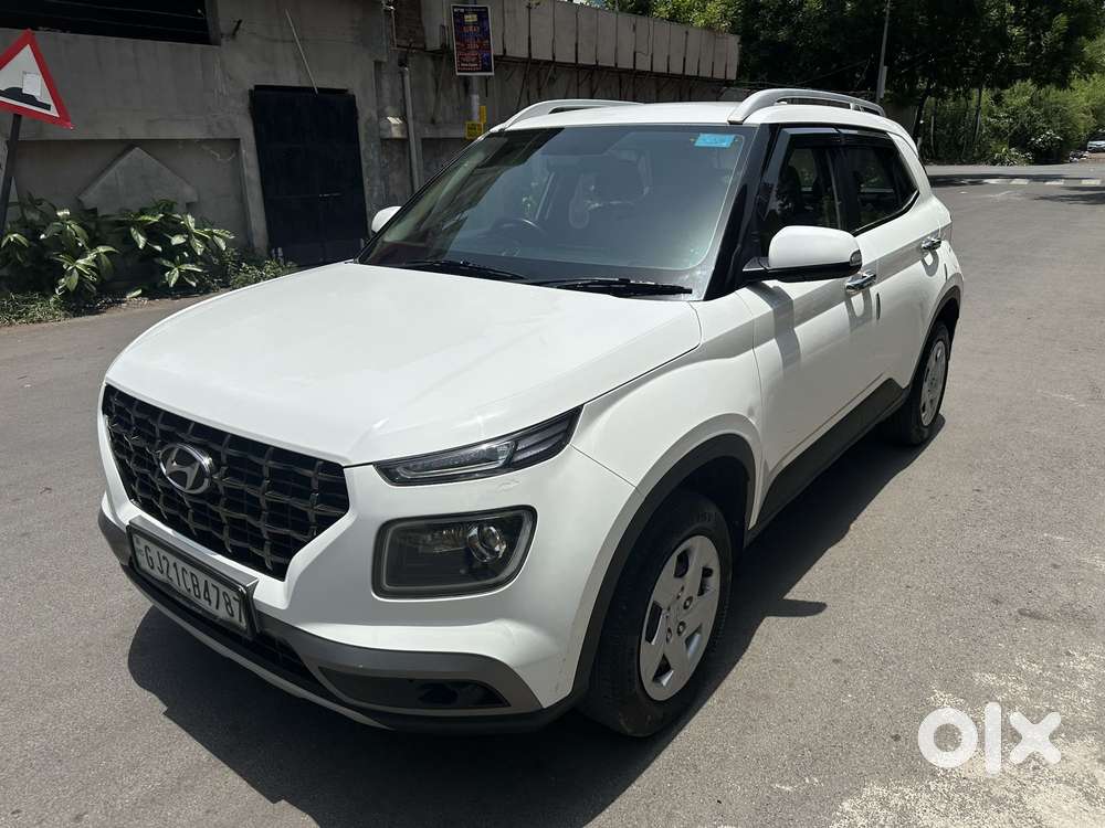 Hyundai Venue 1.2 S Plus, 2020, Petrol