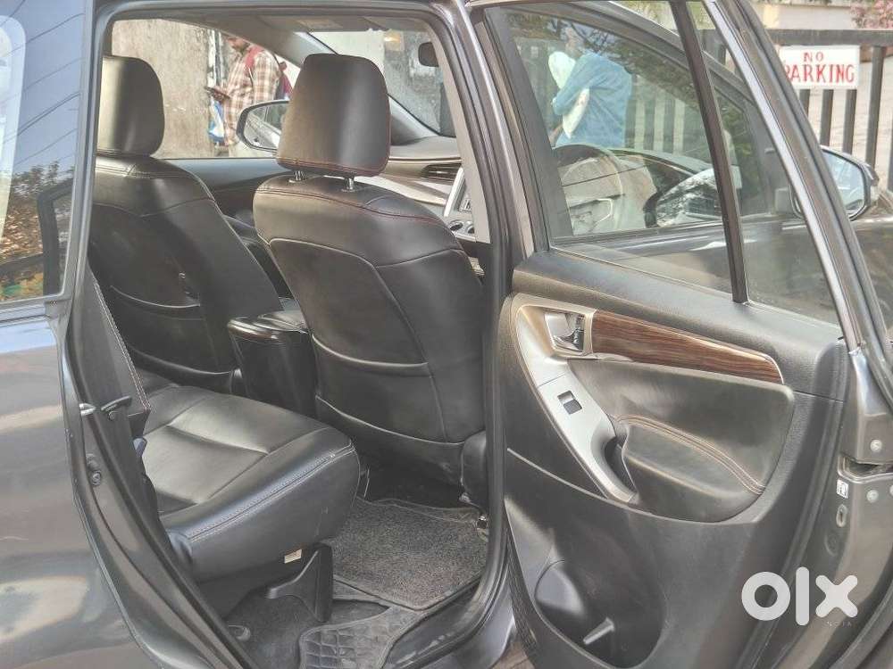 Toyota Innova Crysta 2.8 Gx At 8s, 2018, Diesel